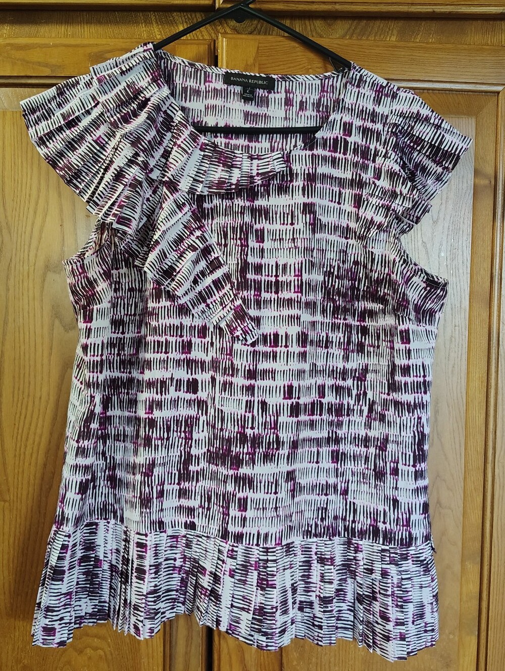 Banana Republic Women's White and Purple Ruffled Cap-Sleeve Blouse Top Size L